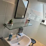 Fewo-woelkchen Mit Ausblick & Komfort Ueber Den Daechern Von Appartamento Weißenfels