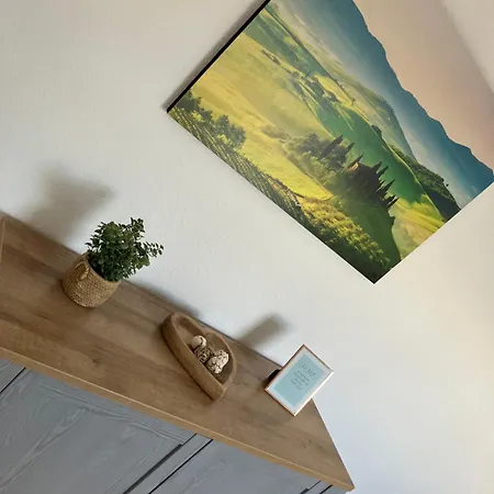 Apartamento Fewo-woelkchen Mit Ausblick & Komfort Ueber Den Daechern Von Weißenfels